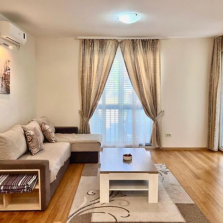 Apartments Nirgilija Tivat Exterior foto