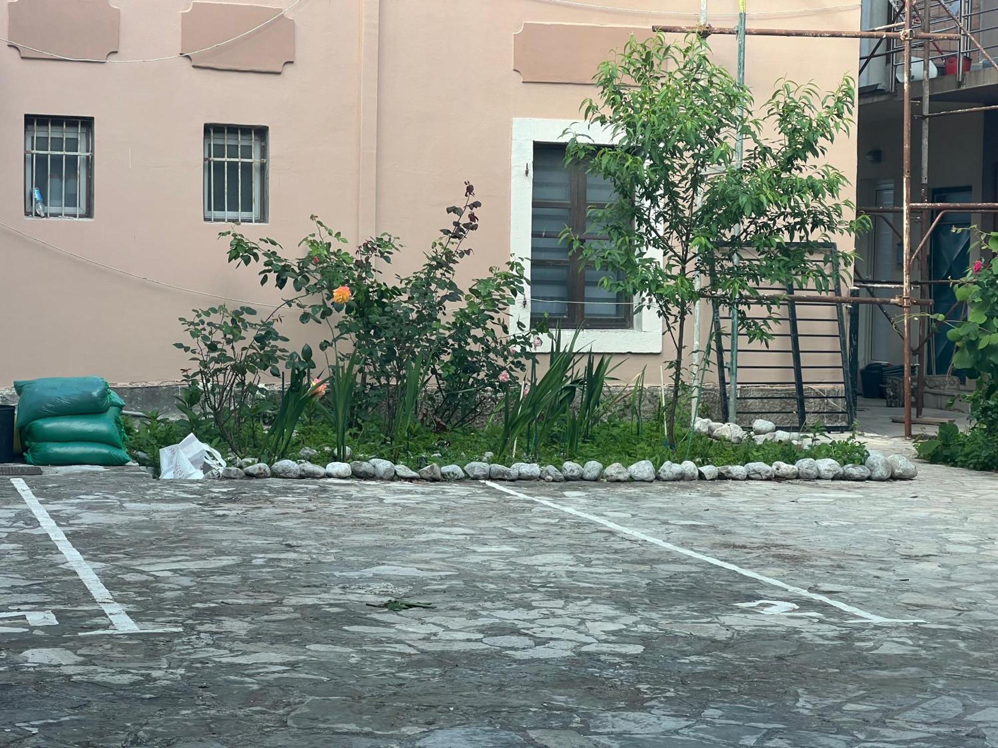 Apartments Nirgilija Tivat Exterior foto